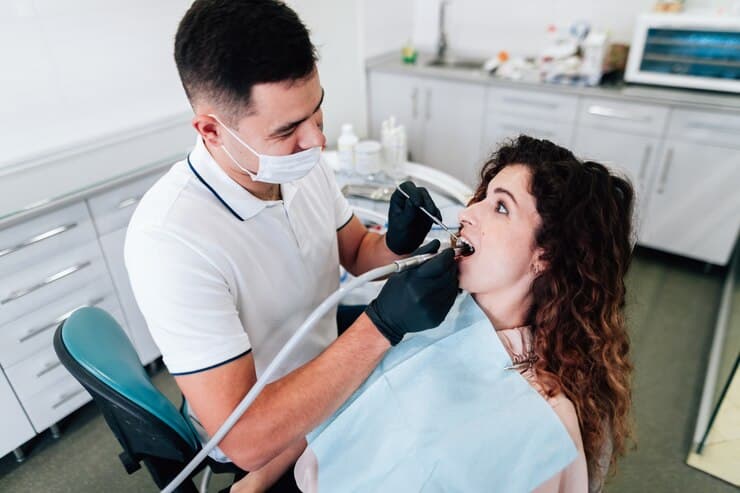 Porcelain Veneers in Sherman Oaks: Why Ultra-Thin Smiles Are Trending