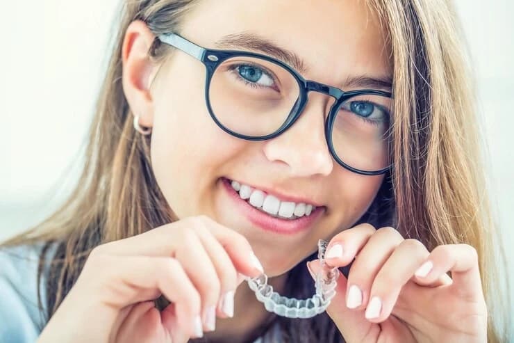 Is Invisalign Right For You? What Sherman Oaks Patients Should Know Before Starting Treatment
